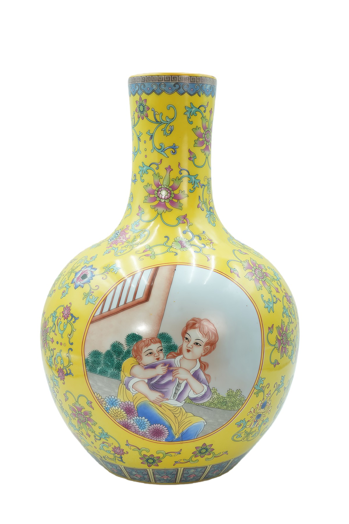 珐琅彩黄地天球瓶